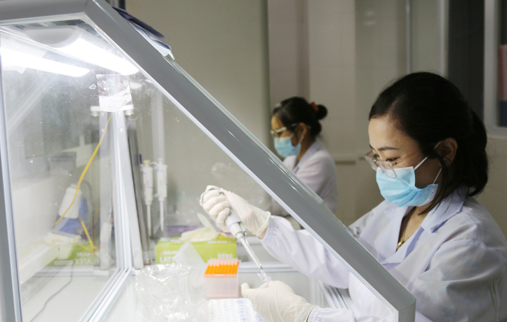 Hà Tĩnh ghi nhận hơn 1.200 ca mắc trong đợt dịch mới - Ảnh 3.