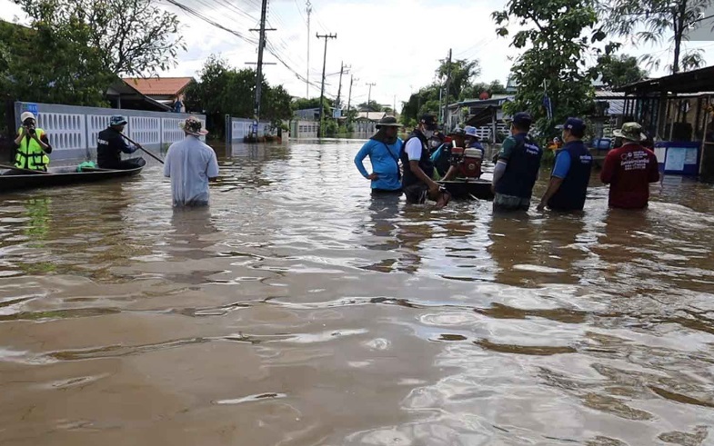 Thái Lan: Lũ lụt sau bão Noru, hàng nghìn ngôi nhà vẫn chìm trong "biển" nước