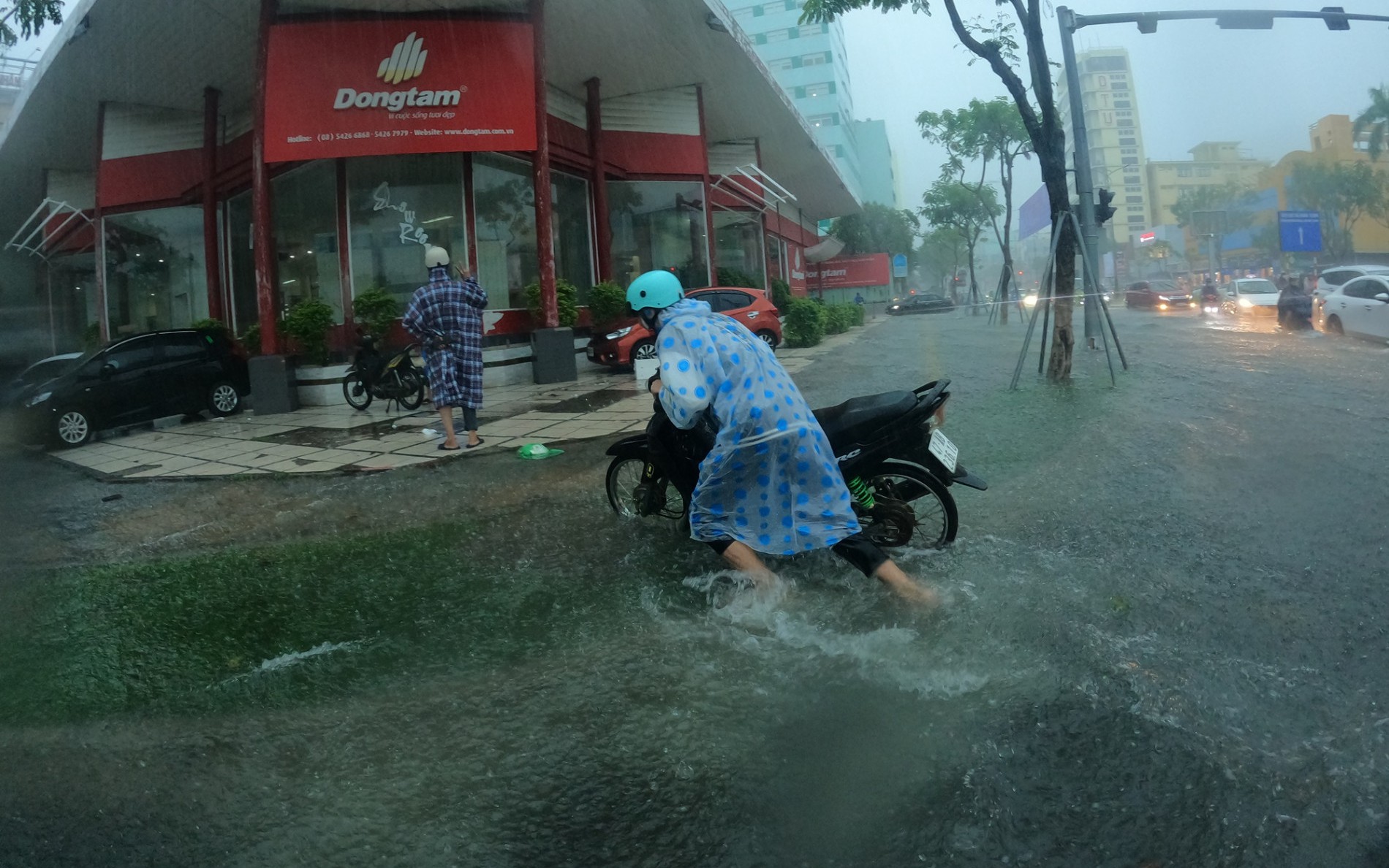 Áp thấp nhiệt đới suy yếu, từ Quảng Trị đến Quảng Ngãi có mưa to đến rất to