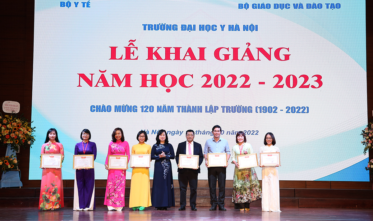 5 nhắn gửi của Quyền Bộ trưởng Đào Hồng Lan đối với Trường Đại học Y Hà Nội trong Lễ khai giảng - Ảnh 3.