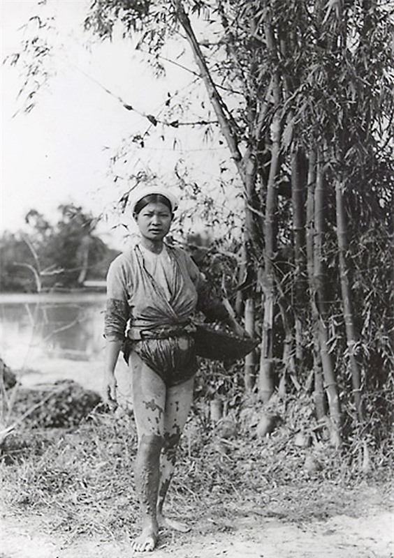 Chùm ảnh cực hiếm về phụ nữ nông thôn Việt Nam hơn 100 năm trước - Ảnh 6.