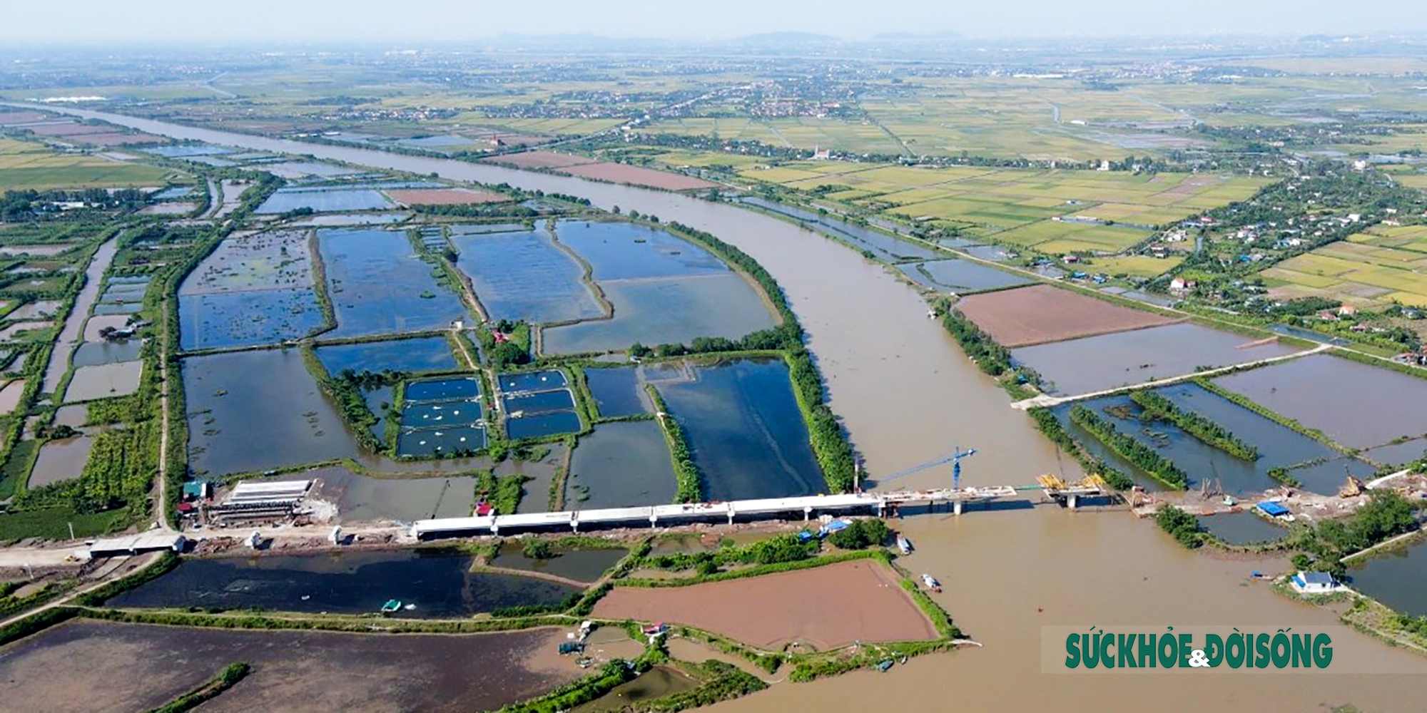 Mục sở thị tuyến đường trị giá hơn 1 tỷ nối đôi bờ sông Thái Bình  - Ảnh 2.