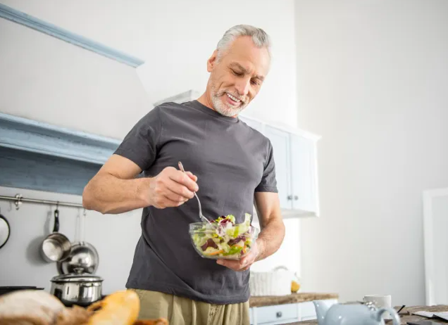 5 thói quen ăn uống để giữ được cơ bắp khi bạn già đi - Ảnh 5.