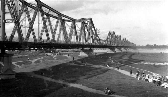 'Lạ mắt' với những bức ảnh quý hiếm về cầu Long Biên xưa - Ảnh 8.