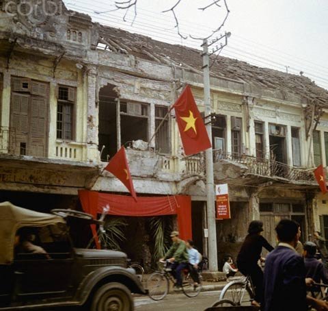 Chùm ảnh màu đặc biệt về Hà Nội năm 1973 khi hết bom đạn - Ảnh 5.