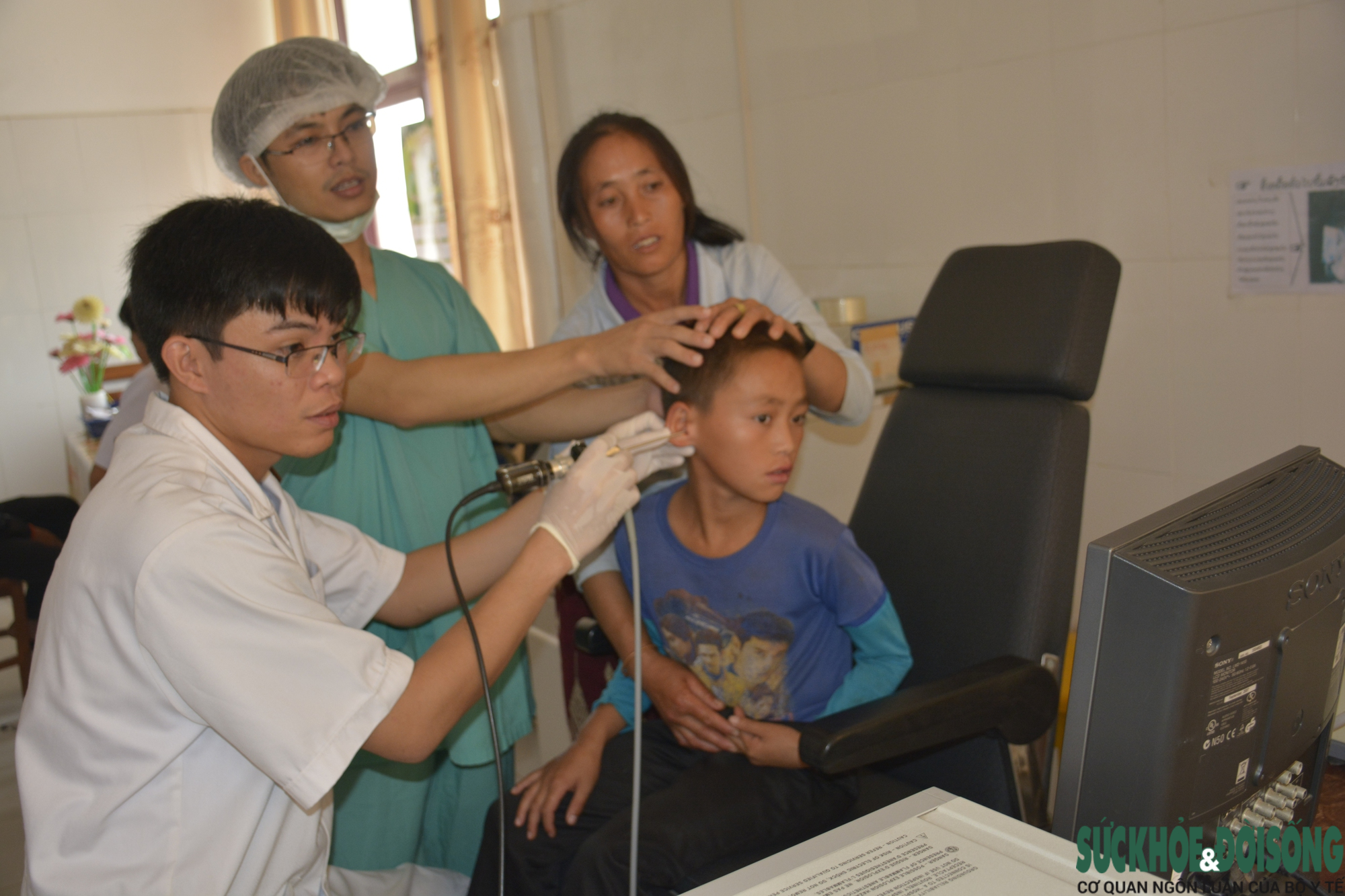 Chuyển giao kỹ thuật giúp bệnh viện nước bạn Lào phát triển  - Ảnh 1.