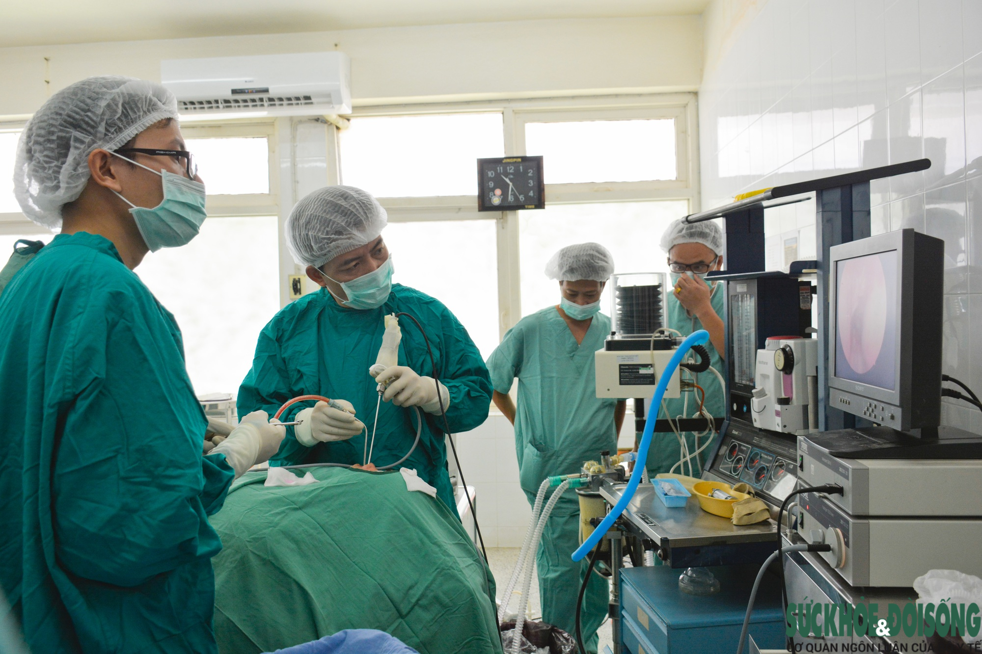 Chuyển giao kỹ thuật giúp bệnh viện nước bạn Lào phát triển  - Ảnh 4.