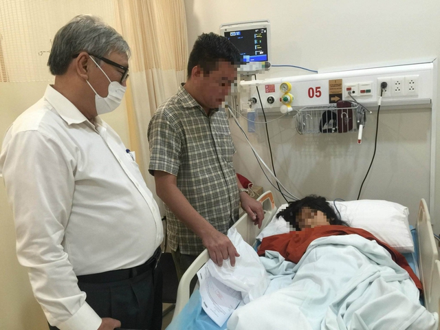 21 trường hợp nặng trong vụ ngộ độc tập thể ở Nha Trang đã ổn định - Ảnh 2.