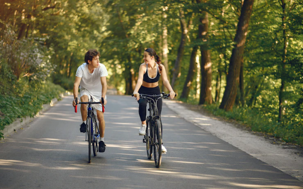 Chạy bộ hay đạp xe giúp giảm cân nhanh hơn?