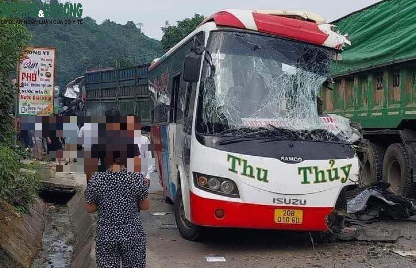 Tai nạn kinh hoàng trên Quốc lộ 3B khiến nhiều người thương vong - Ảnh 1.