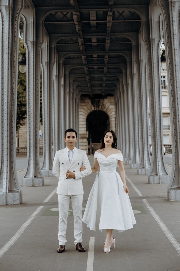 Ảnh cưới ở Paris tuyệt đẹp của Khánh Thi - Phan Hiển: Cô dâu trẻ trung xứng đôi chú rể kém tuổi - Ảnh 11.