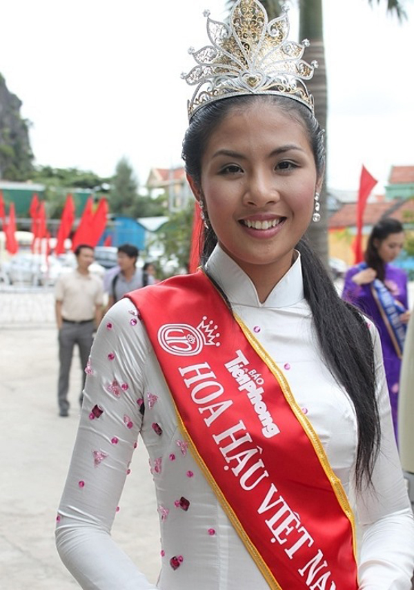 Ngọc Hân và 2 người đẹp lọt top 3 Hoa hậu Việt Nam giờ có cuộc sống ra sao sau 10 năm đăng quang? - Ảnh 2.