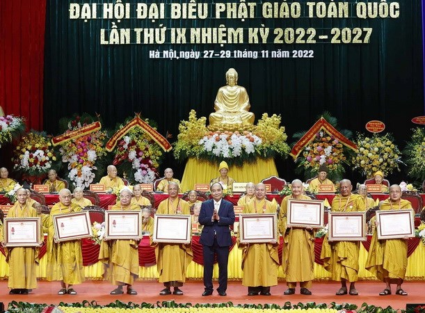 Phát huy truyền thống yêu nước, đồng hành cùng dân tộc của Phật giáo - Ảnh 3.