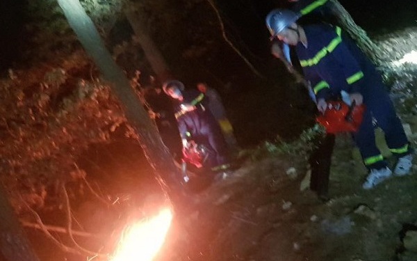 350 người dập đám cháy 10 tiếng tại Sóc Sơn, Hà Nội