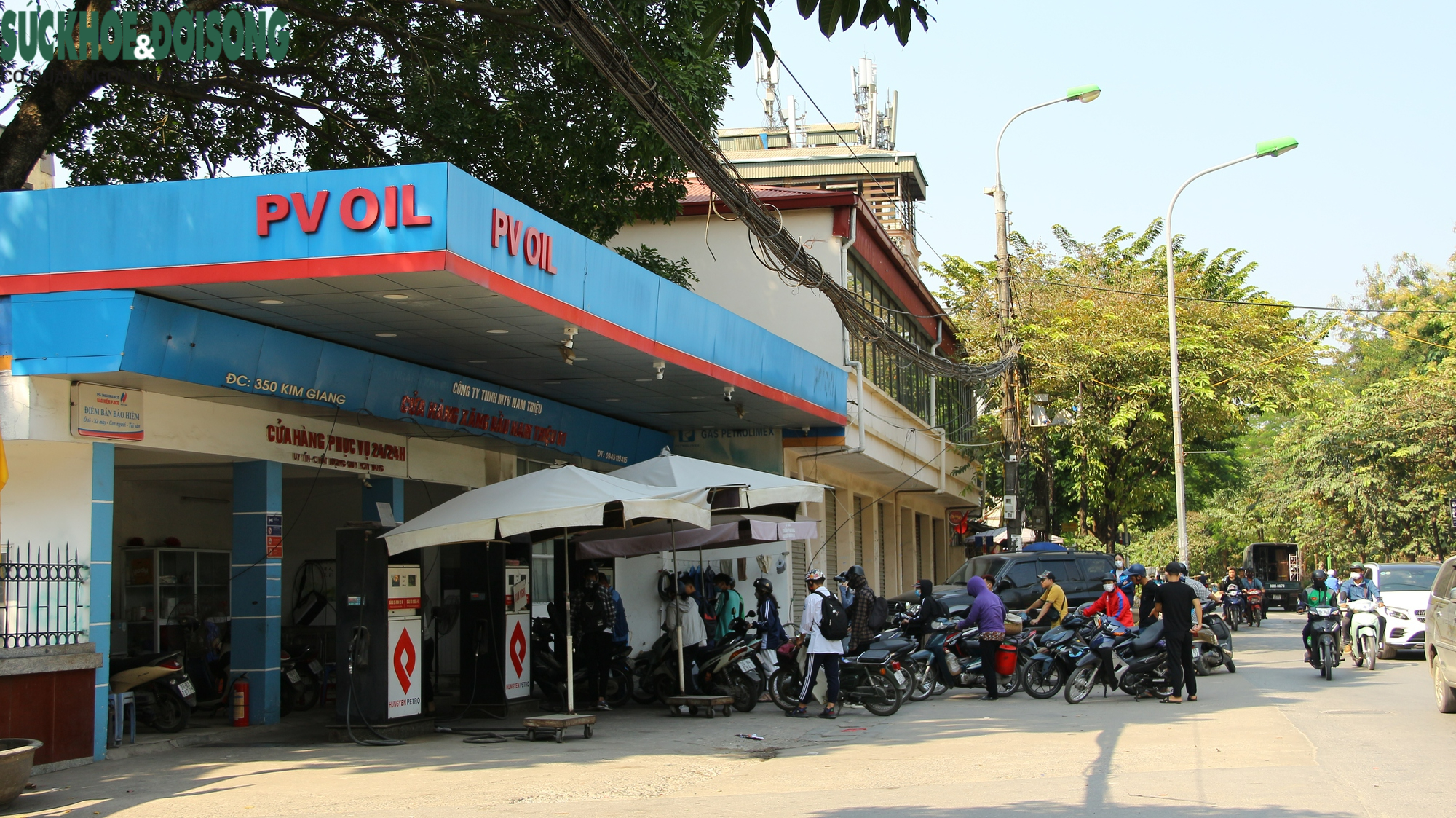 Nhiều trạm xăng tại Hà Nội bán 'cầm chừng' với lí do thiếu nguồn hàng - Ảnh 7.