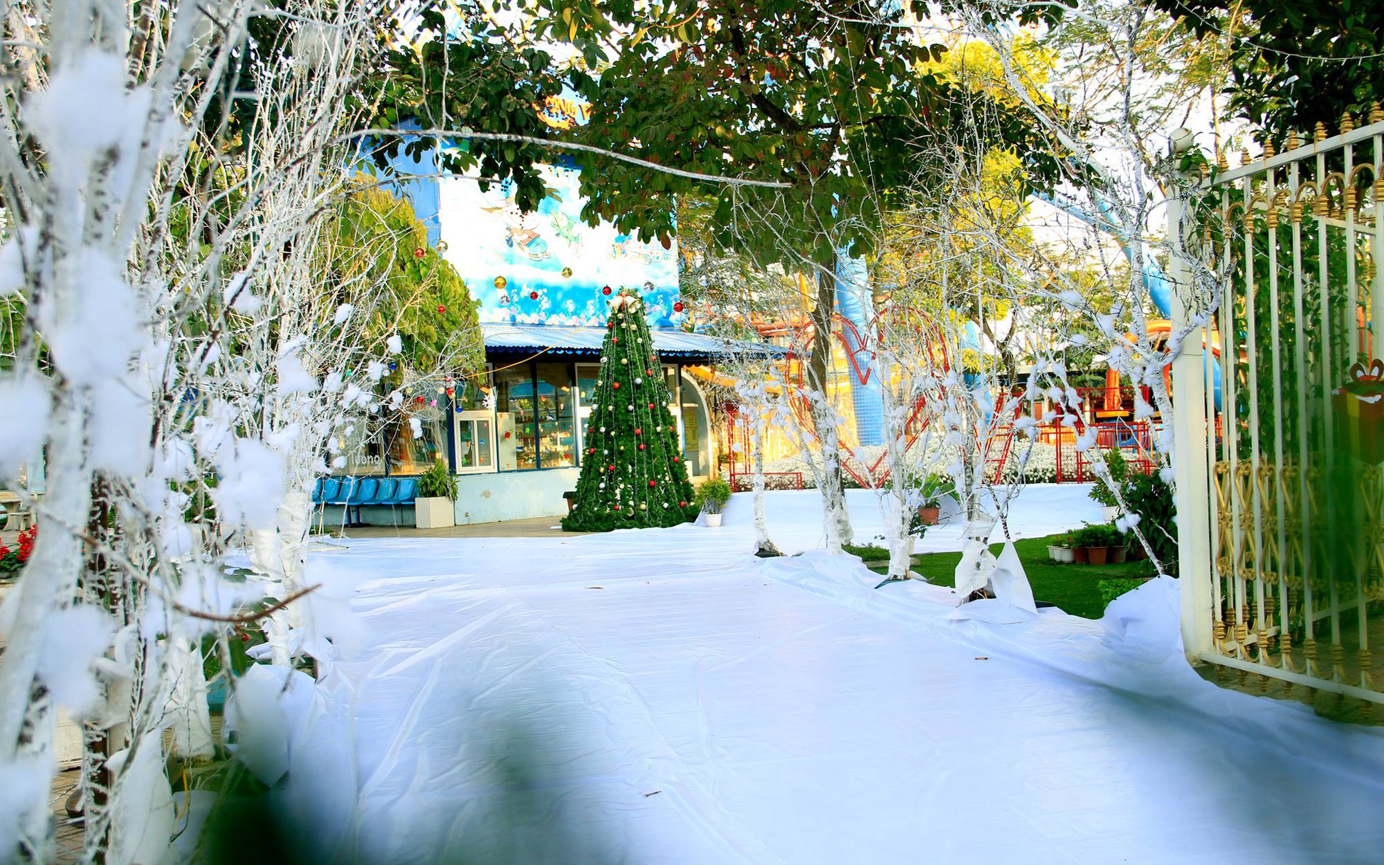 Những địa điểm vui chơi Noel ở Hà Nội được giới trẻ 'săn đón'