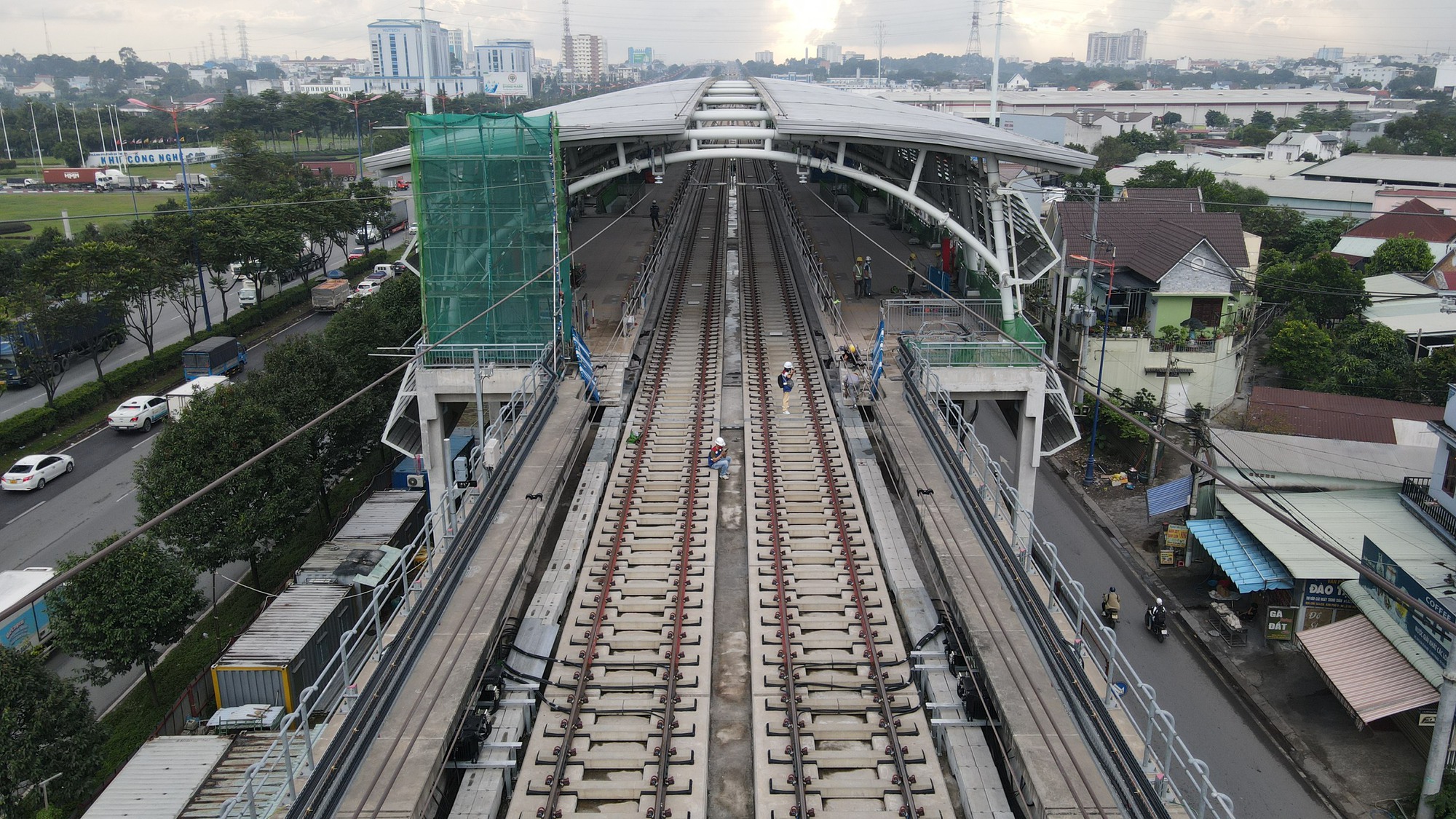 Metro số 1 TP.HCM chuẩn bị chạy thử đoạn trên cao - Ảnh 1.