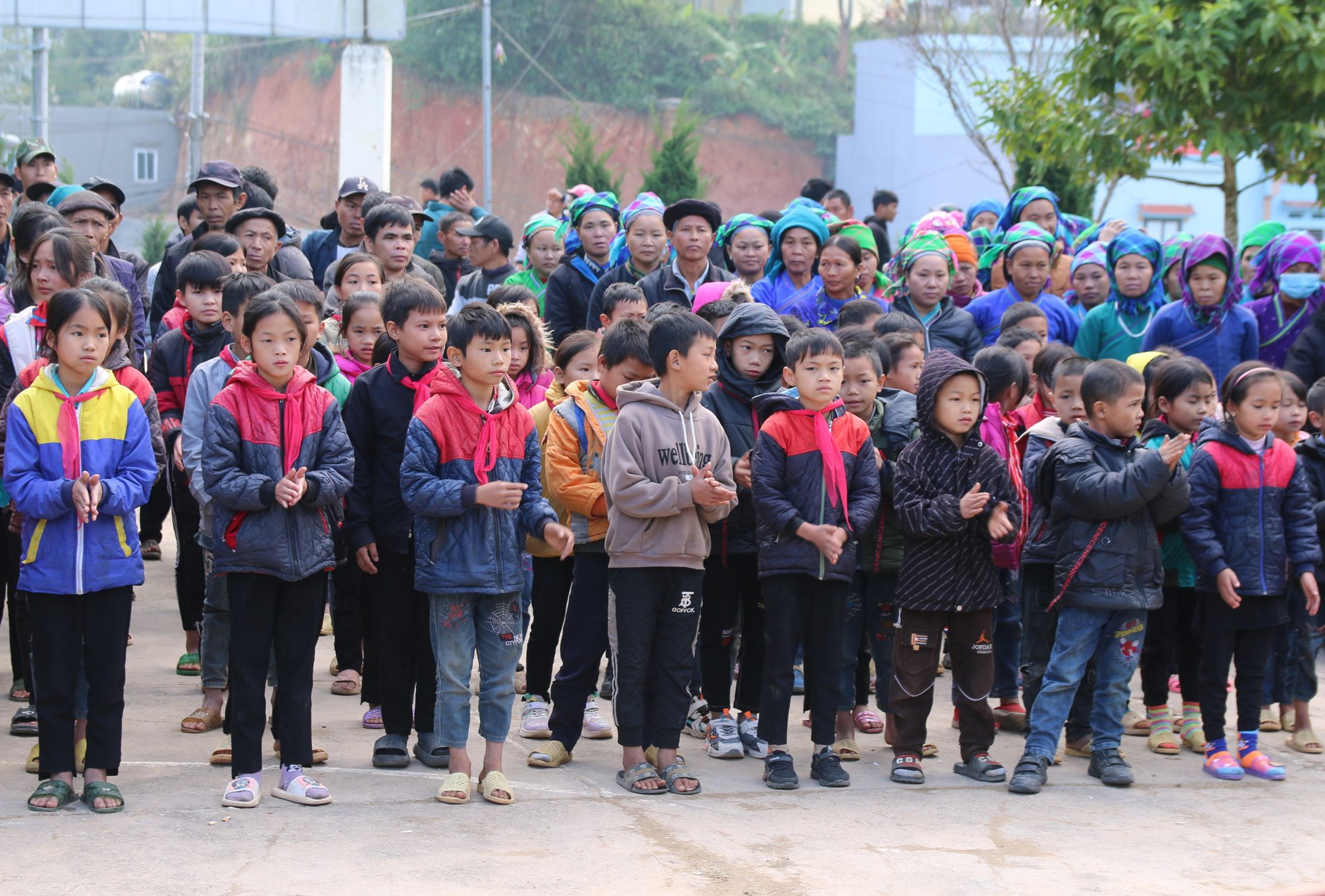 “Tết ấm vùng cao” lan tỏa tinh thần tương thân tương ái, sưởi ấm cho học sinh và đồng bào vùng cao - Ảnh 2.