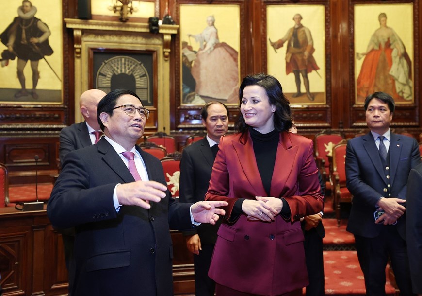 Thủ tướng Phạm Minh Chính hội kiến Chủ tịch Thượng viện Vương quốc Bỉ - Ảnh 7.