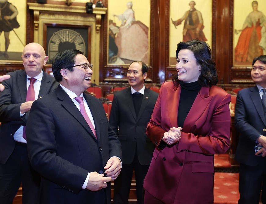 Thủ tướng Phạm Minh Chính hội kiến Chủ tịch Thượng viện Vương quốc Bỉ - Ảnh 2.
