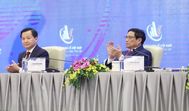 Khai mạc phiên toàn thể Diễn đàn Kinh tế Việt Nam lần thứ 5 - Ảnh 3.