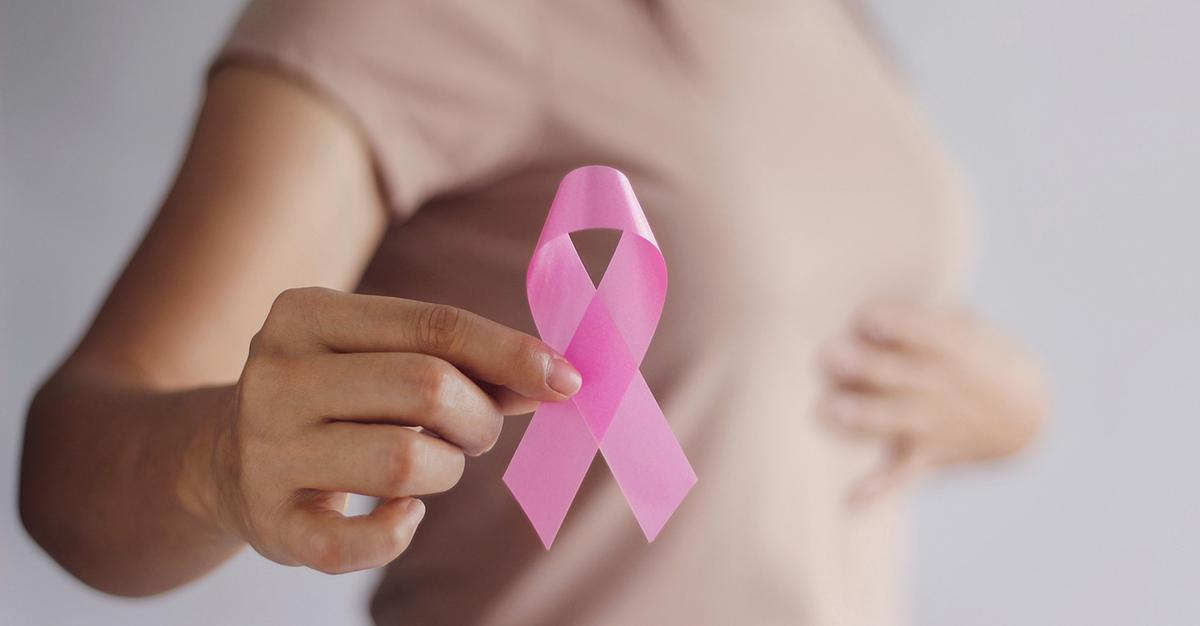 Tập thể dục giảm tác dụng phụ của xạ trị ở bệnh nhân ung thư vú - Ảnh 1.