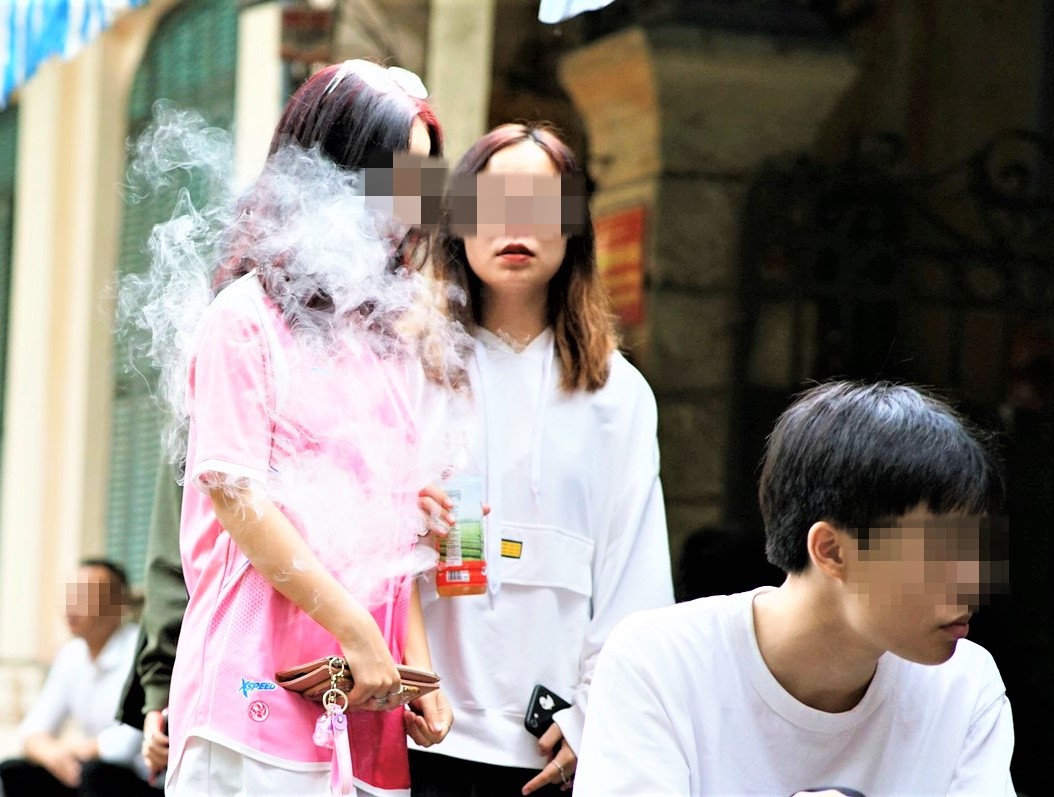 Nicotine trong thuốc lá điện tử, 'chất gây nghiện thế hệ mới' và những tác hại nghiêm trọng với sức khỏe- Ảnh 2. Nicotine trong thuốc lá điện tử, 'chất gây nghiện thế hệ mới' và những tác hại nghiêm trọng với sức khỏe- Ảnh 2.