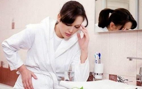 Khó chịu sau khi ăn, bị đầy bụng cảnh giác với sa dạ dày- Ảnh 2.