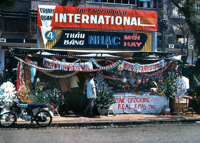 Ảnh Hiếm Về Sài Gòn Mùa Giáng Sinh Trước Năm 1975