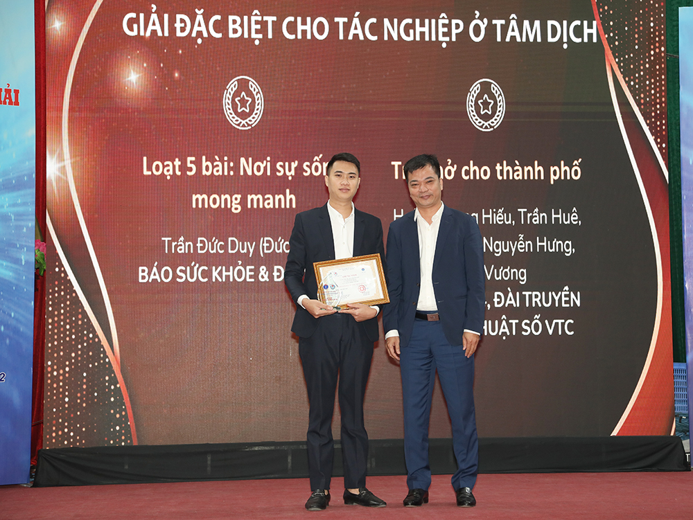 Bộ trưởng Đào Hồng Lan: Báo chí đã đồng hành, quảng bá đến người dân, dư luận xã hội về những thành tựu của ngành y tế  - Ảnh 4.