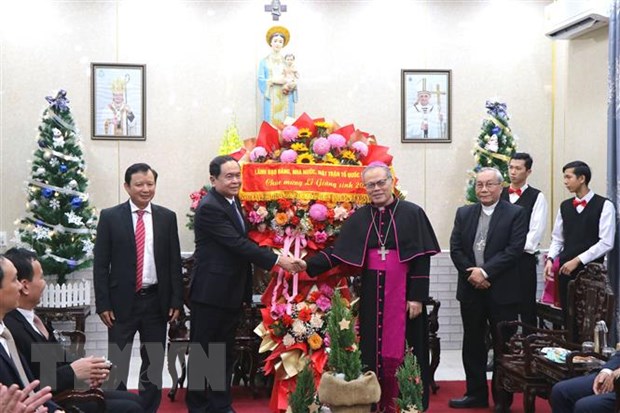 Phó Chủ tịch Quốc hội Trần Thanh Mẫn chúc mừng Giáng sinh tại Huế - Ảnh 1.