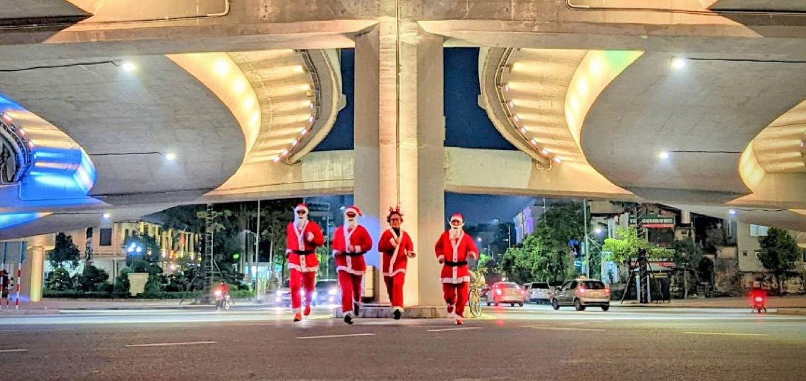 Hình ảnh người dân Hải Phòng xuống đường rèn luyện sức khỏe trong ngày hội Santa run - Ảnh 6.