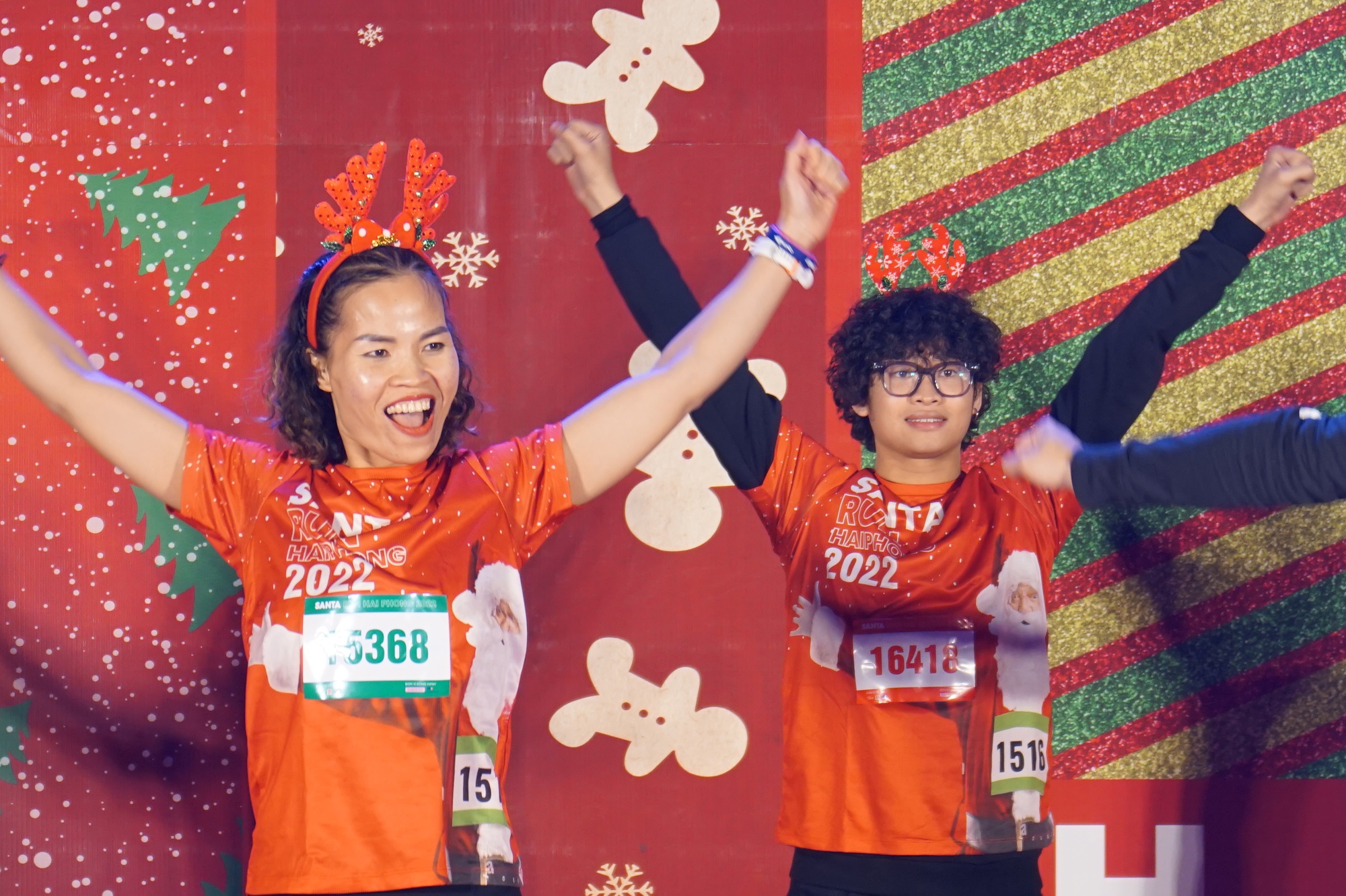 Hình ảnh người dân Hải Phòng xuống đường rèn luyện sức khỏe trong ngày hội Santa run - Ảnh 19.