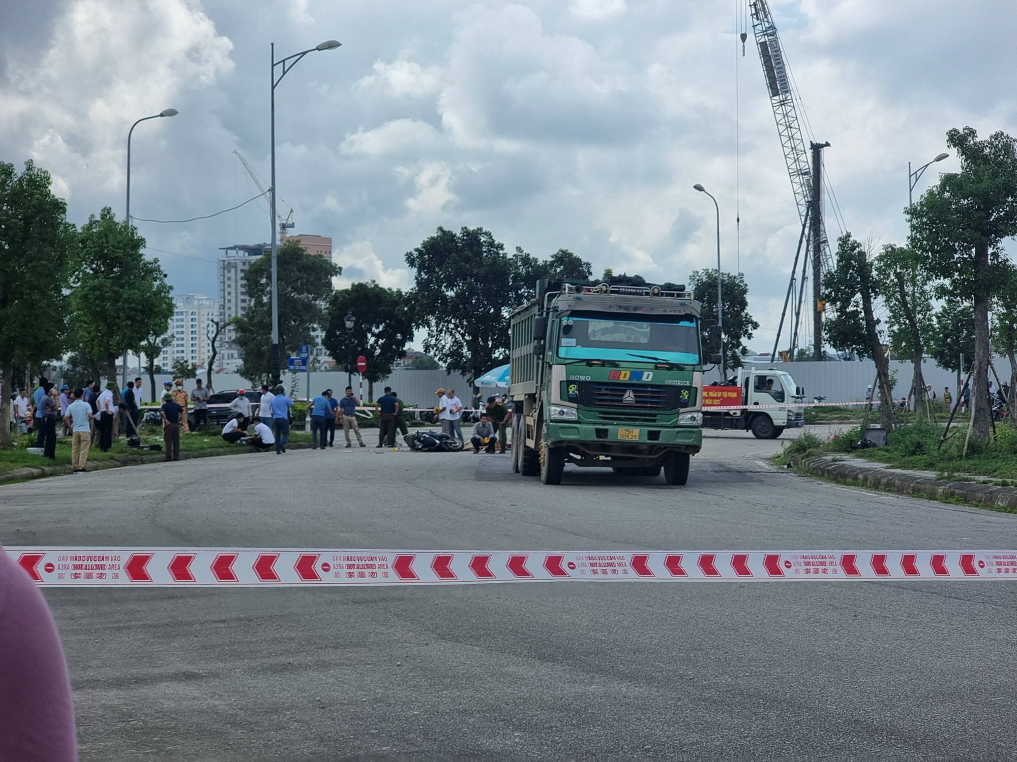 Công an thông tin nguyên nhân vụ tai nạn khiến thai phụ cùng 2 con nhỏ tử vong  - Ảnh 1.