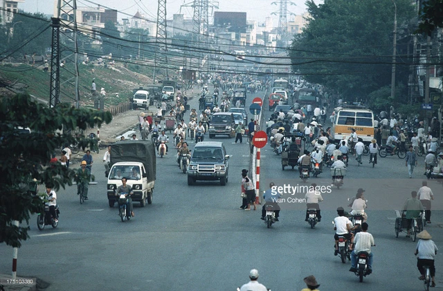 Hình ảnh Hà Nội những năm 1996: Gợi nhớ một thuở bình yên - Ảnh 2.