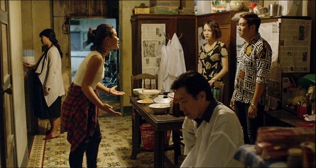 Phim Việt Nam 'Đêm tối rực rỡ' dự giải Quả Cầu Vàng danh giá - Ảnh 1.