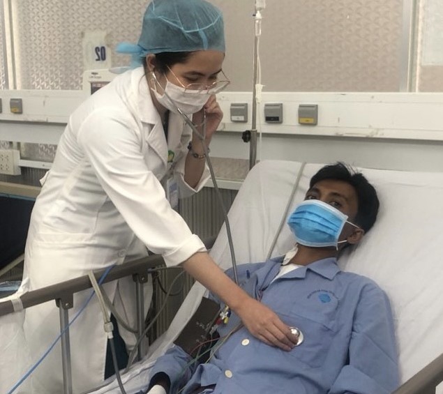 Cứu sống bệnh nhân người Campuchia có u nhầy nhĩ tim - Ảnh 2.