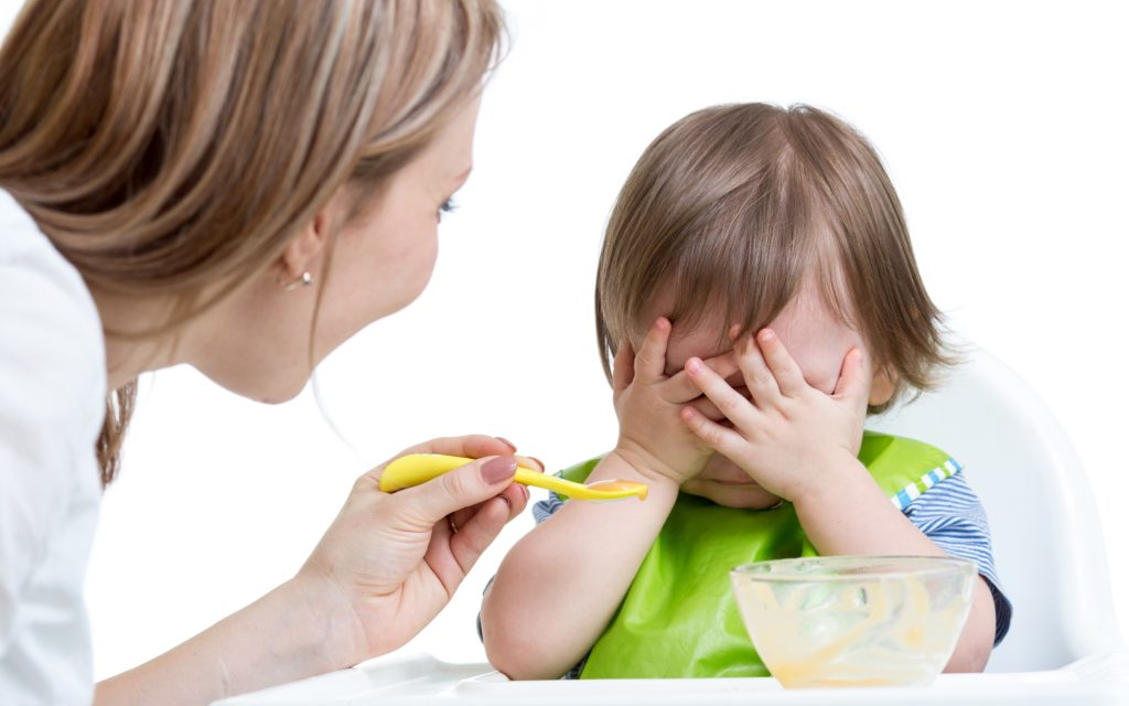 Đừng mắc phải những sai lầm này nếu muốn trị chứng biếng ăn ở trẻ 