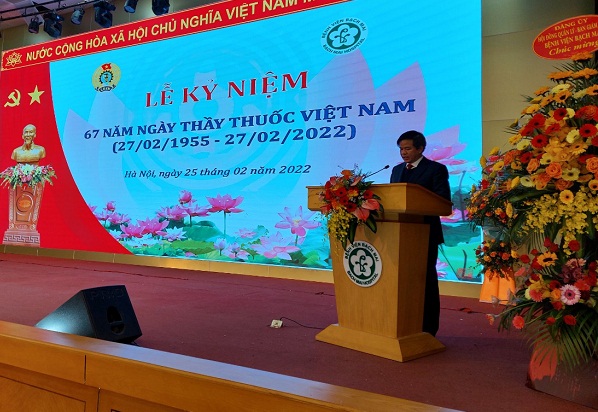 Bệnh viện Bạch Mai: Kỷ niệm 67 năm ngày Thầy thuốc Việt Nam  - Ảnh 1.