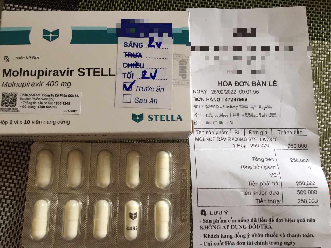 Nhiều người dân TP.HCM đi mua thuốc Molnupiravir nhưng không đủ điều kiện - Ảnh 3.