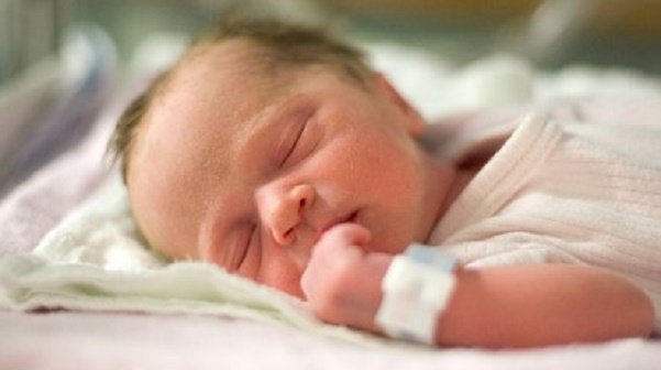 Suy hô hấp do bệnh màng trong ở trẻ sơ sinh - Ảnh 2.