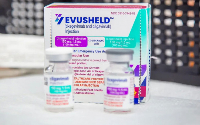 Bộ Y tế khẳng định EVUSHELD là thuốc, không phải là "siêu vaccine", không được phép sử dụng để dự phòng COVID-19