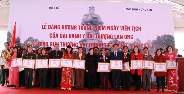 Tôn vinh 80 cá nhân tiêu biểu trong lĩnh vực y dược cổ truyền - Ảnh 1.