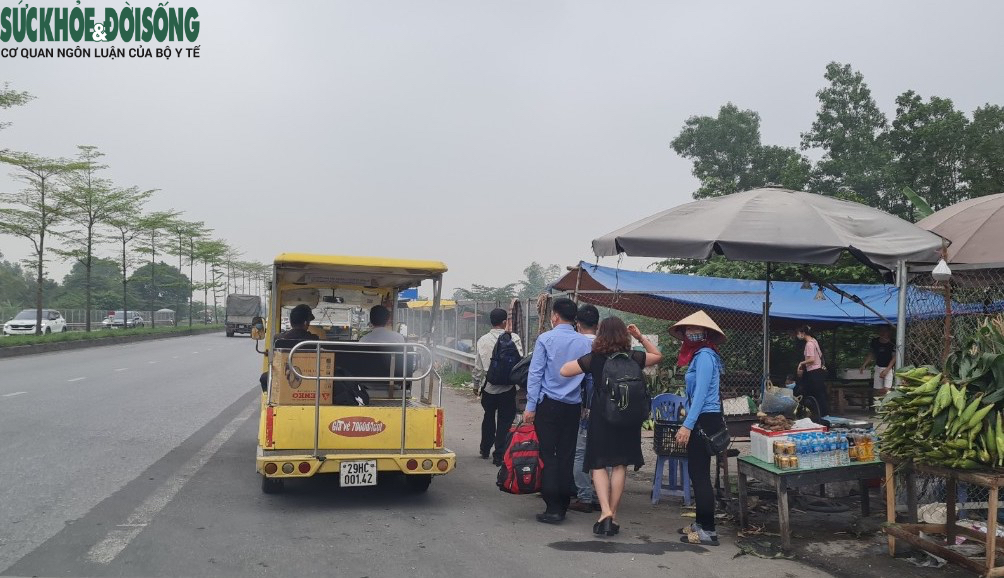 Ô tô điện ở sân bay Nội Bài chạy sai tuyến, “chặt chém” hành khách gấp 7 lần giá vé - Ảnh 4.