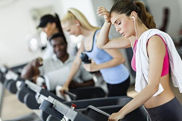 Để tránh hệ luỵ của tập thể dục quá sức, hãy nghe những khuyến cáo này của chuyên gia - Ảnh 3.