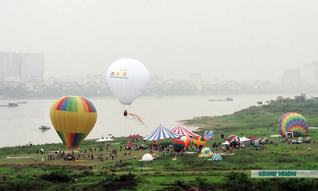 Gió mùa đông bắc tràn về, miền bắc mưa rét  - Ảnh 2.