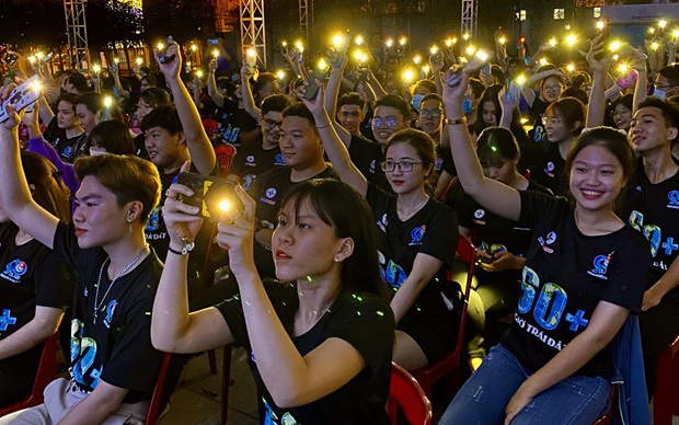 Giờ Trái đất 2022, Việt Nam tiết kiệm hơn 576 triệu đồng trong 60 phút tắt đèn