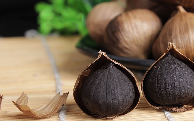 Tỏi đen tốt cho sức khỏe, nhưng không phải ai cũng dùng được