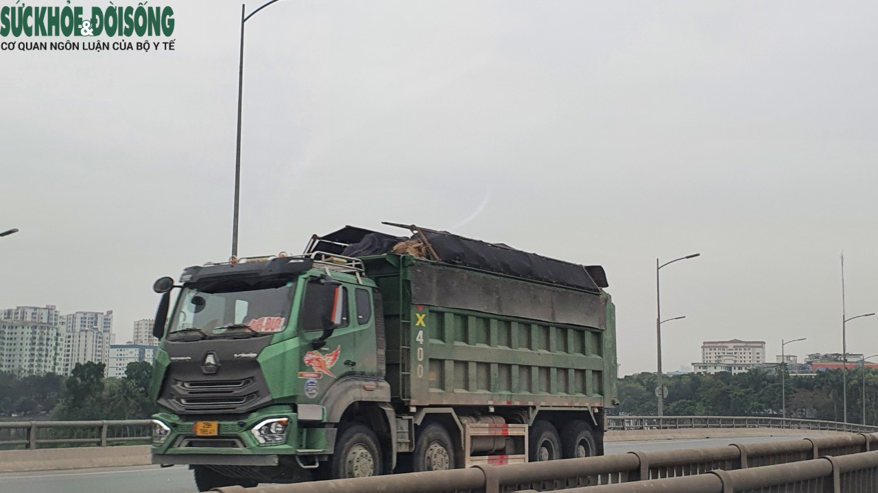 ‘Né’ trạm cân cầu Thăng Long, xe quá tải ‘trẩy hội’ trên cầu Nhật Tân - Ảnh 8.