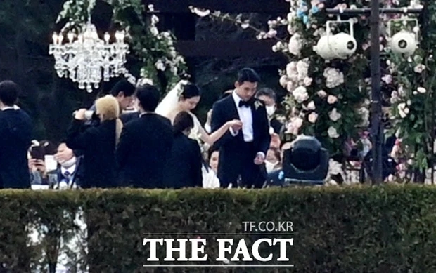 Đám cưới thế kỷ của Hyun Bin và Son Ye Jin được sao Vbiz ‘bắt trend’  - Ảnh 3.